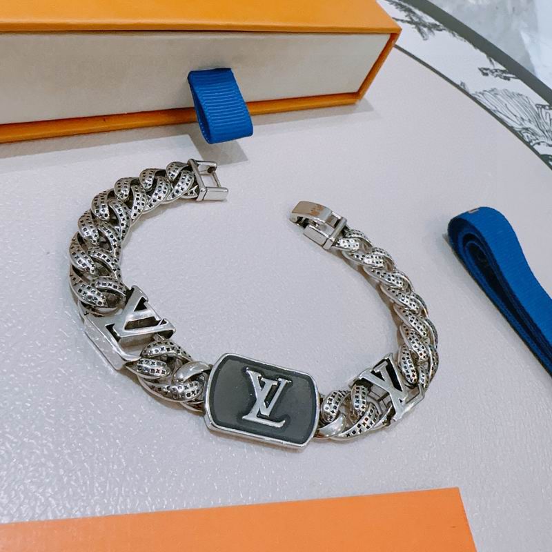 LV Bracelet 11yxx23